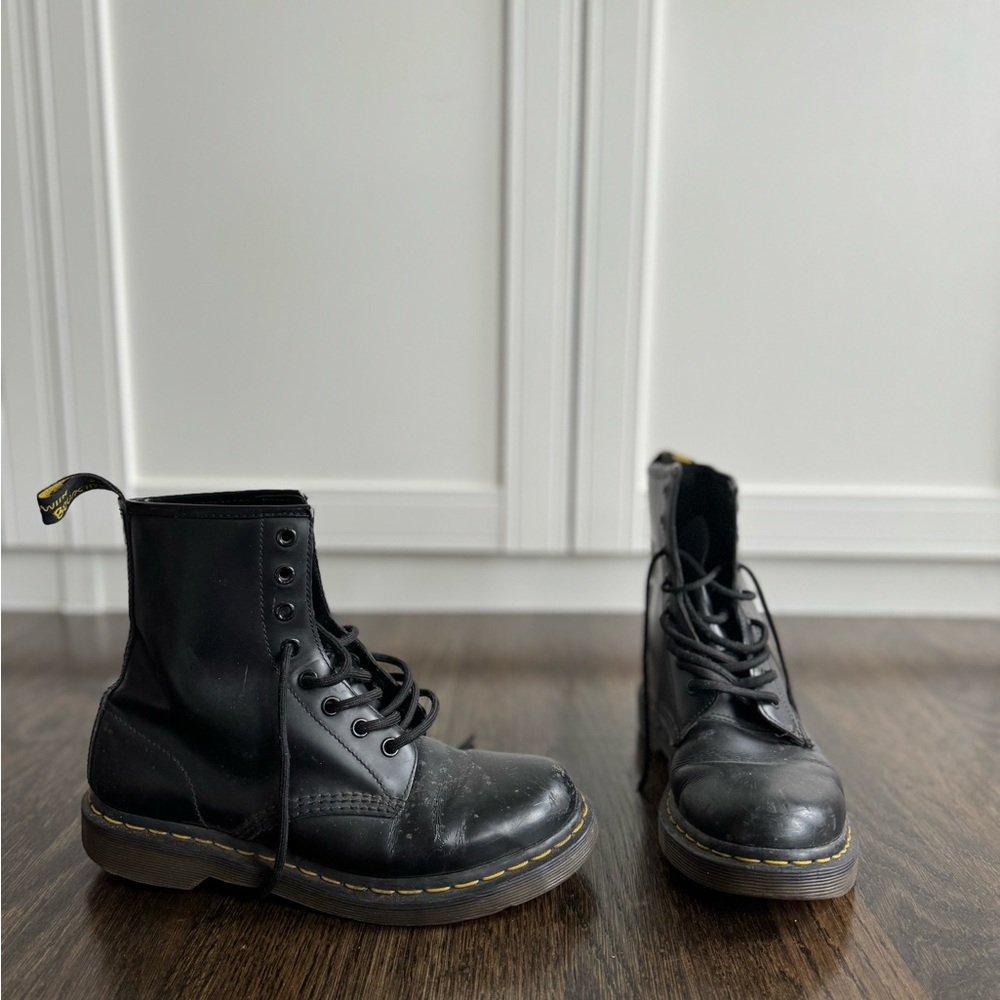 Black Dr Martens, size US L 8